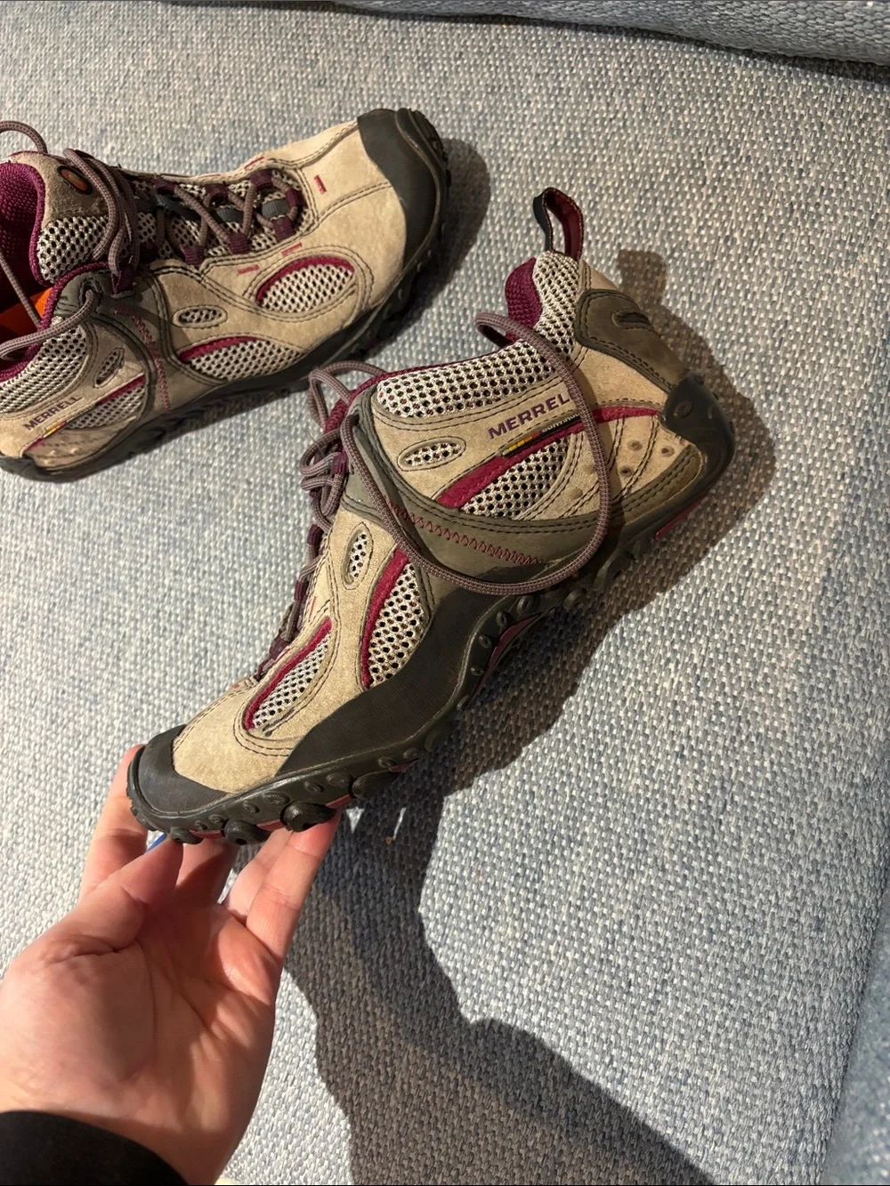Merrell chameleon arc wind hiking shoes! 7.5